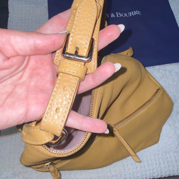 Dooney & Bourke Dillen Medium Zipper Pocket Sac - Picture 3 of 4